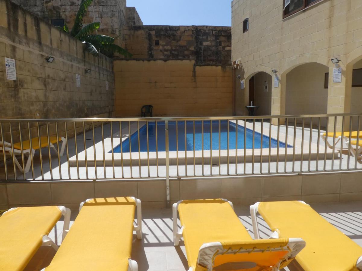Country Inn Sannat Exterior photo